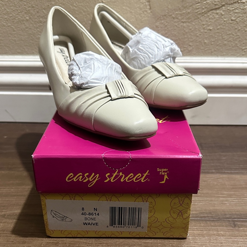 Easy Street Women's Bone Heels